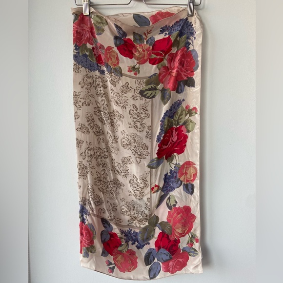 (3/$40) Vintage Liz Claiborne Silk Scarf - Picture 5 of 8